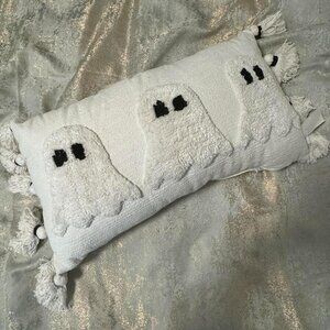 NWT VIRAL Sweet Street Ghost Trio Pillow